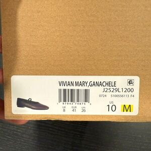 Vince Vivian Mary Flats